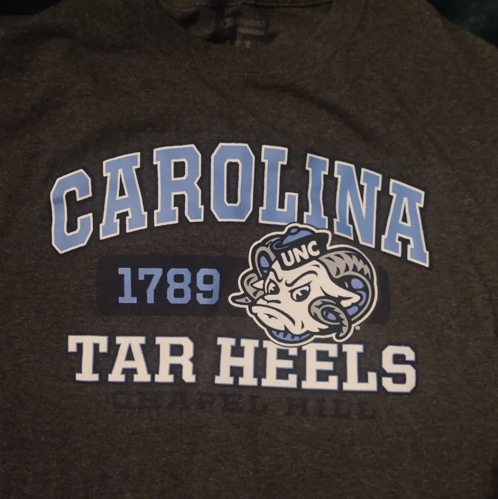 Champion brand Carolina tar heels t-shirt